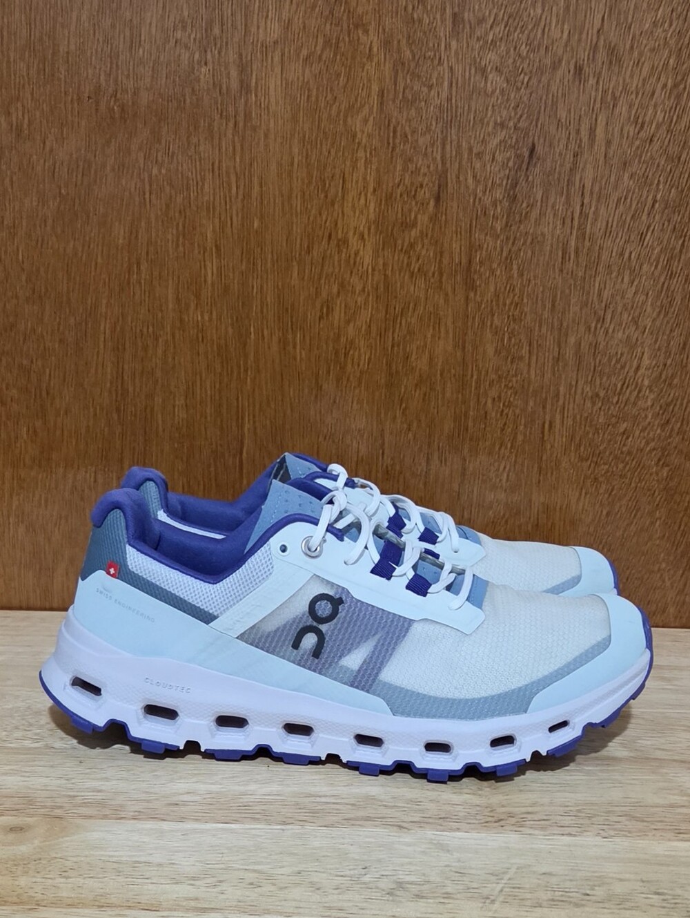 On Running Cloudvista Women's Size 8 Trail Running Shoes Sneakers Grey Purple - Picture 3 of 13
